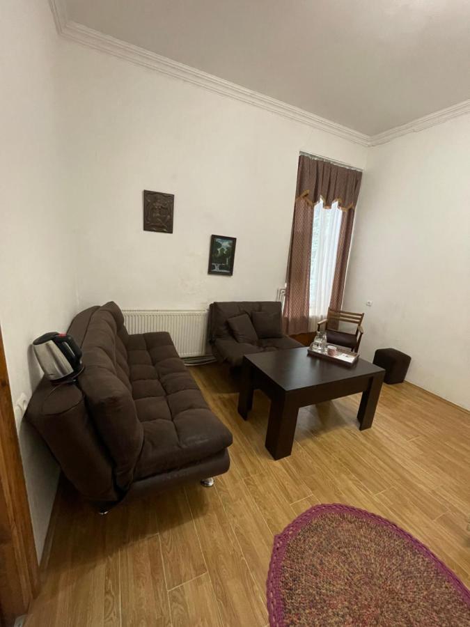 Apartment Leila *